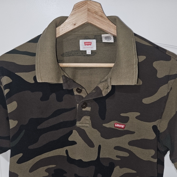 Levi's Brand Olive Green Camo Army Print Polo Shirt. Men's Adult Small - Picture 2 of 5